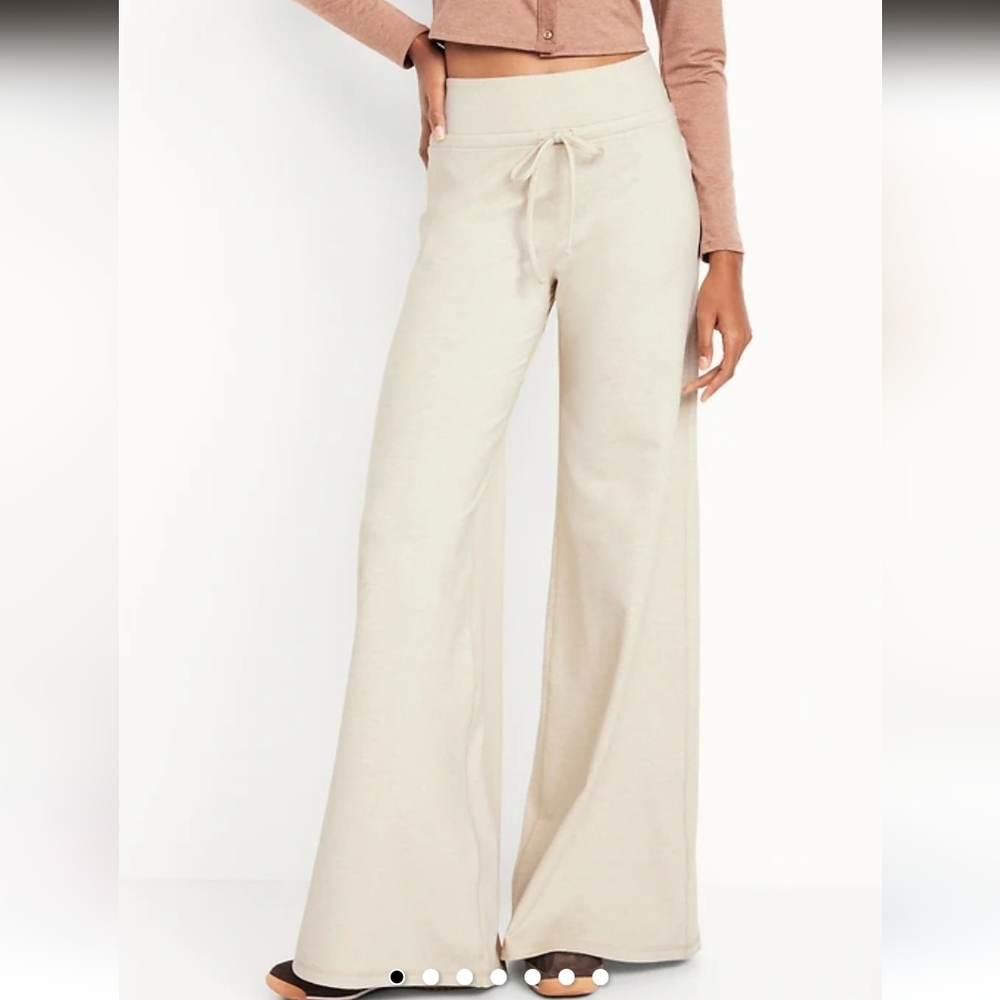 NWT Old Navy Extra High-Waisted CloudComfy Wide-Leg Pants - L - Wish Bone